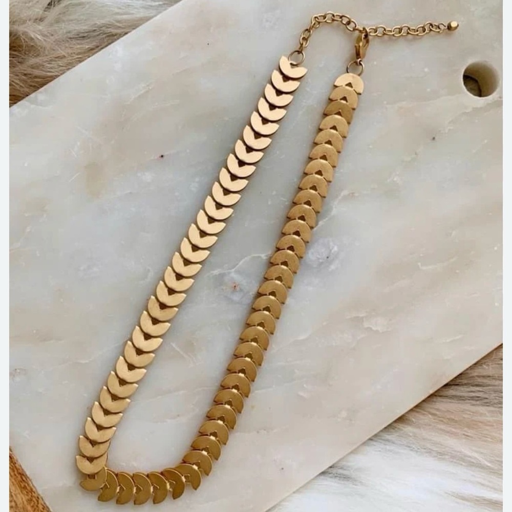 Bella Necklace // 14k gold plated.